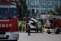 Trực thăng Mỹ hạ cánh khẩn cấp giữa đường phố Romania