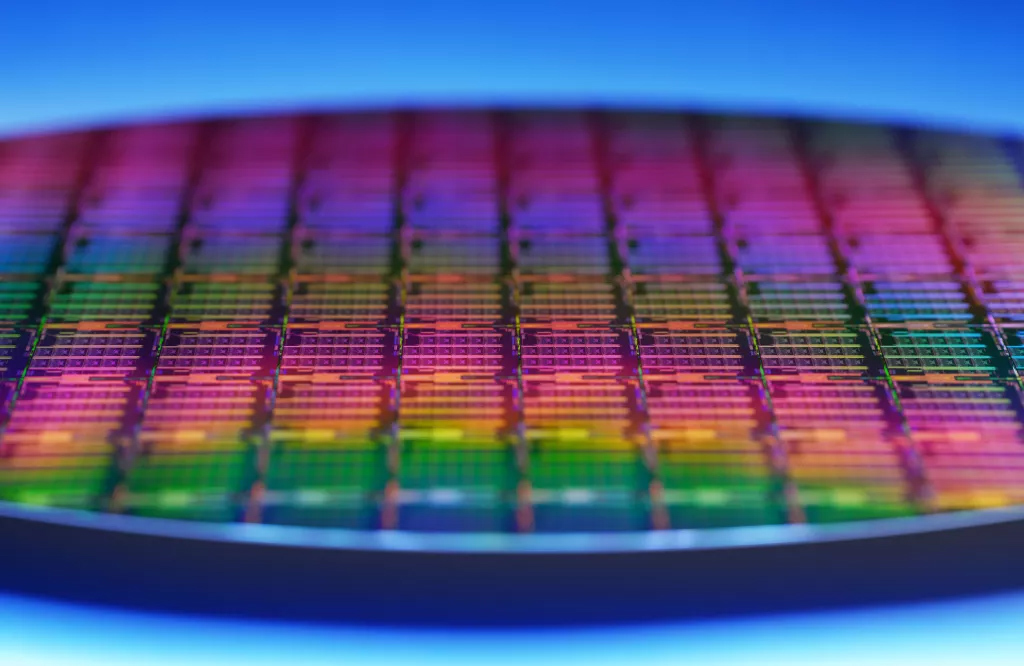 Intel sắp thâu tóm nhà máy chip 30 tỷ USD
