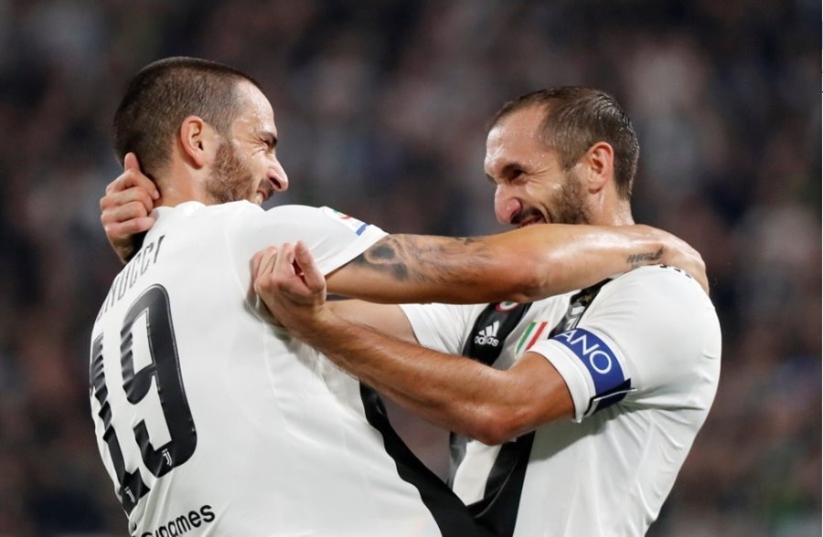 Bonucci - Chiellini: Cặp tình nhân trên sân cỏ