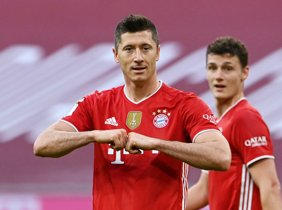 Vỡ kèo Haaland, Chelsea vác tiền chiêu mộ Lewandowski