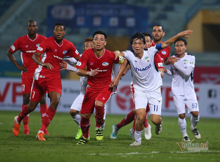 Trăm khó đổ đầu, V-League 2021 nên kết thế nào?