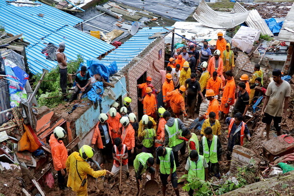 Lũ lụt, lở đất hoành hành ở Ấn Độ, hàng chục người thiệt mạng
