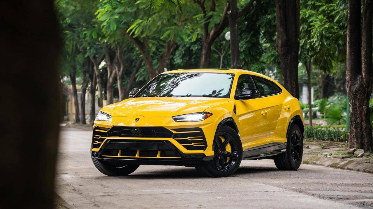 Lamborghini Urus оранжевый