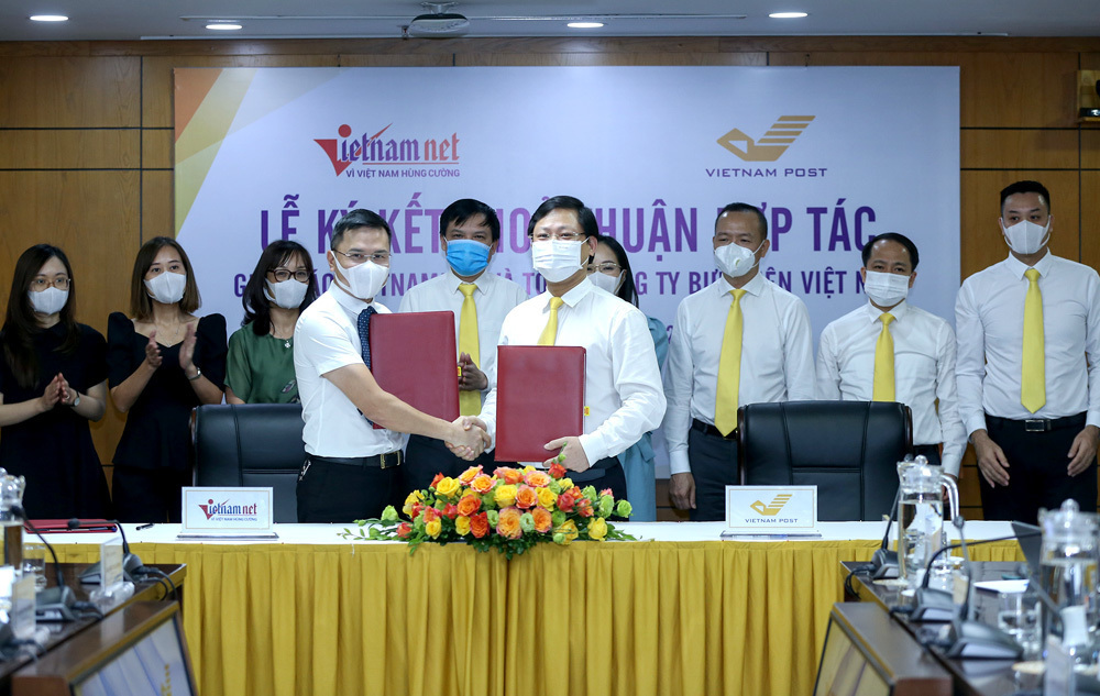 VietNamNet Premium service promoted by Vietnam Post