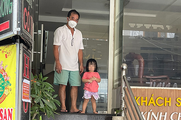 Con trai gia đình 3 người mất giữa đại dịch: Chúng tôi mong về nhà sớm