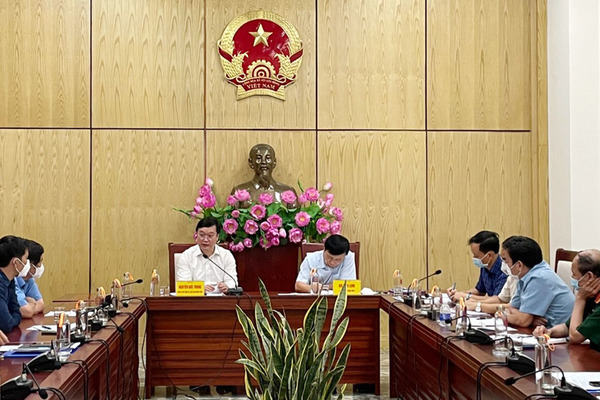 Nghệ An họp khẩn bàn cách đón công dân từ 19 tỉnh thành phía Nam về quê