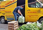 Volunteer crew delivers food to quarantine areas