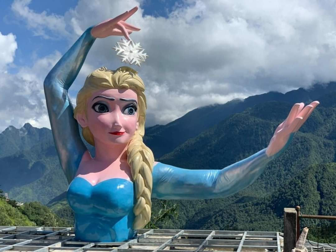 Tranh cãi tượng Elsa ở Sa Pa: Yêu cầu tháo dỡ