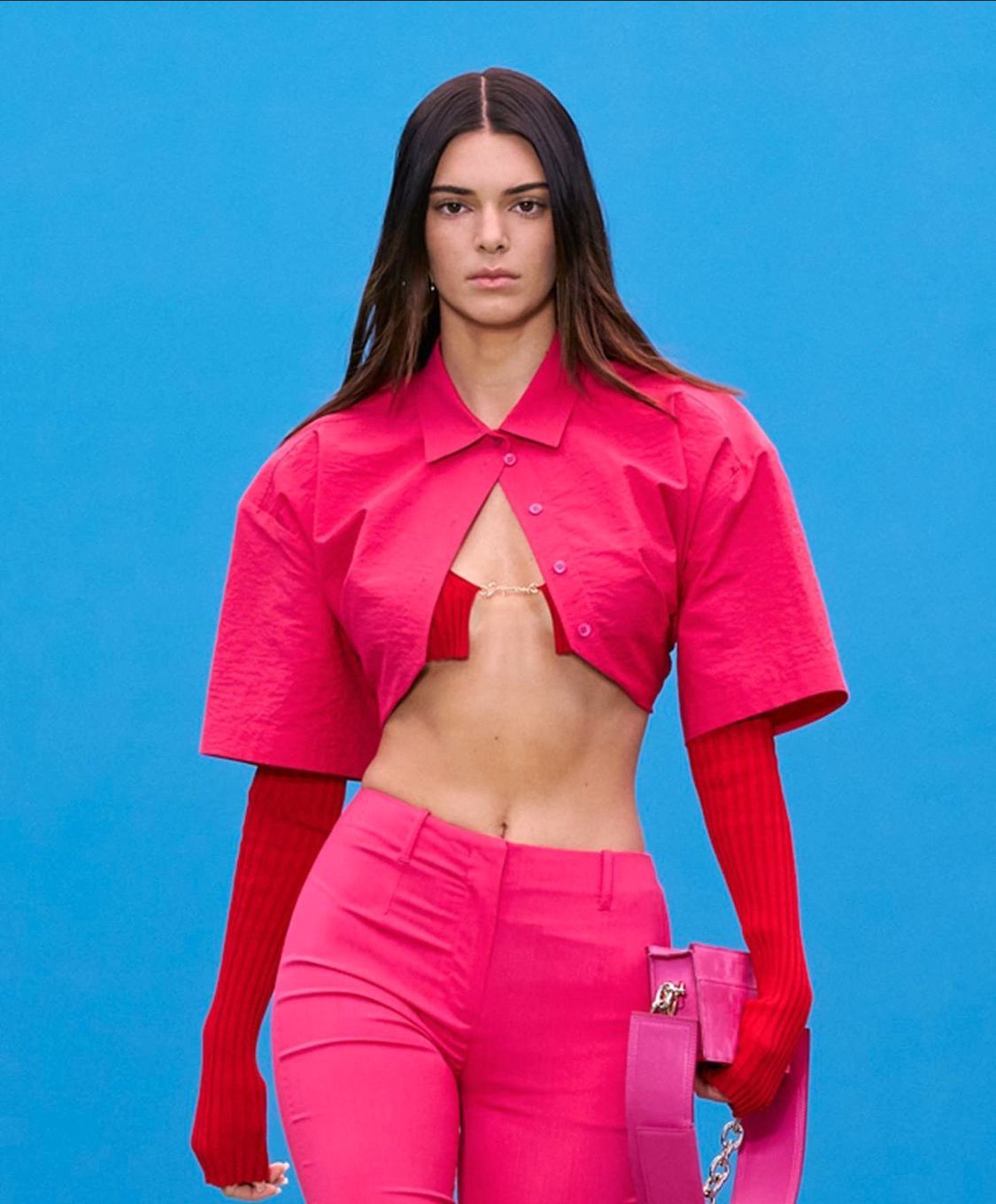 Kendall Jenner diện đồ xuyên thấu lên bìa Vogue