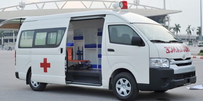 xe-cuu-thuong-Toyota-Hiace