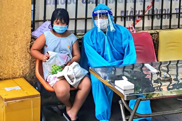 Bé gái xin bác sĩ 'cho mẹ thở oxy' và những câu chuyện chỉ mong phép màu