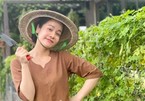 Nhật Kim Anh làm nông dân trong ngày giãn cách