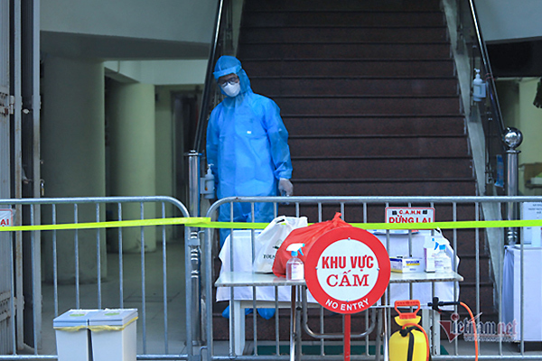 Hà Nội ghi nhận 21 ca Covid-19, có học sinh lớp 10 chưa rõ nguồn lây