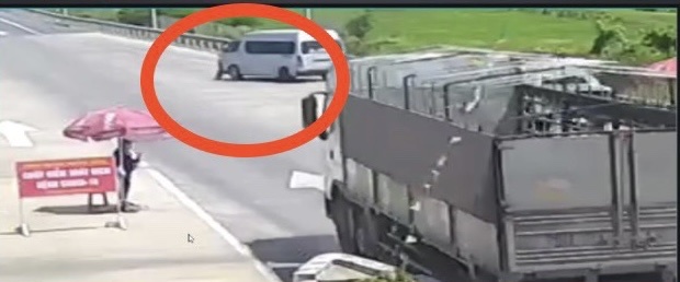 Khởi tố tài xế đâm CSGT rồi bỏ chạy khỏi chốt kiểm dịch Covid-19
