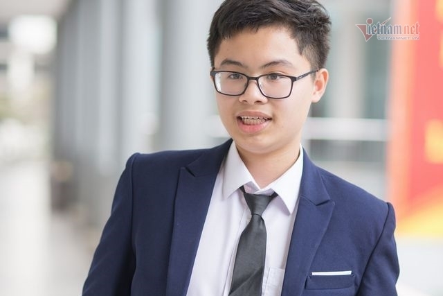 'Cổ tích' về cậu học trò tự kỷ giành huy chương Toán quốc tế