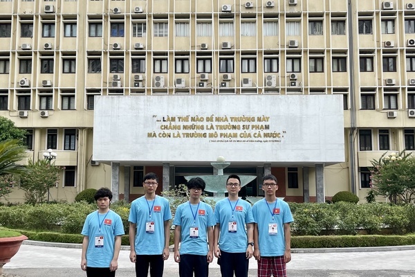 Giành 3 Huy chương Vàng, Việt Nam xếp thứ 7 tại Olympic Vật lí 2021