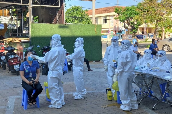 Phú Yên thêm 15 ca dương tính nCoV, một thôn có 4 ca nhiễm cộng đồng