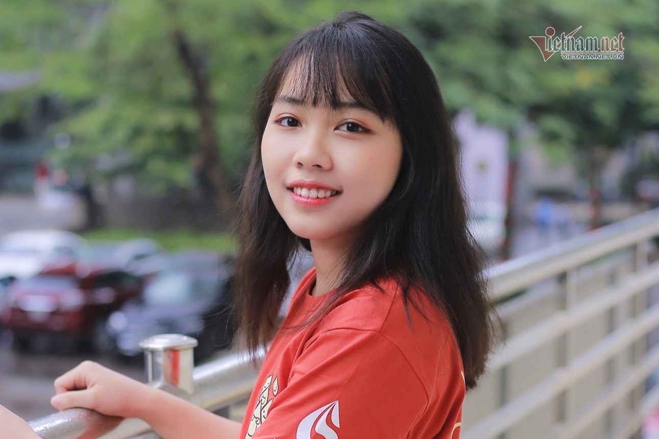 Nữ sinh Ngoại thương đạt điểm cao nhất thế giới môn Báo cáo tài chính