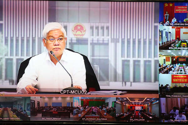 Bí thư Bình Dương: Hy sinh ngắn hạn lợi ích kinh tế để bảo vệ sức khỏe của người dân