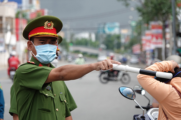 Đề xuất kéo dài giãn cách, áp dụng biện pháp cao hơn Chỉ thị 16 ở Cần Thơ