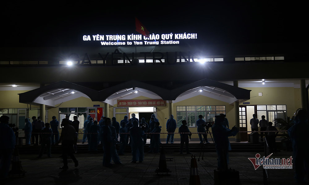 Người dân Hà Tĩnh ở TP.HCM vui mừng về đến quê hương an toàn