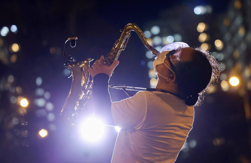 Clip nghệ sĩ Trần Mạnh Tuấn biểu diễn bài 