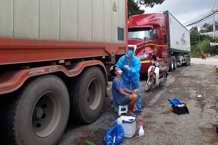 Khoai tây Trung Quốc lại đổ về xứ rau Đà Lạt