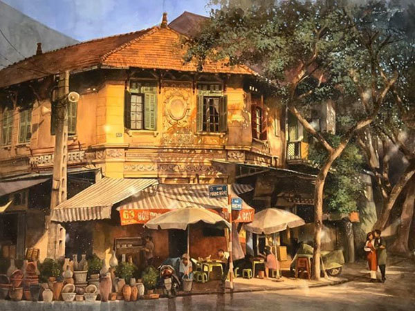 Paintings spotlight Hanoi in golden sunshine