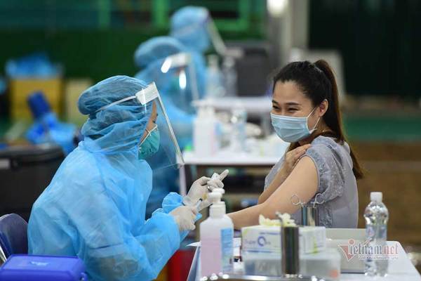 HCM City: 171,000 Covid-19 vaccine doses given so far in 5th phase of vaccination drive