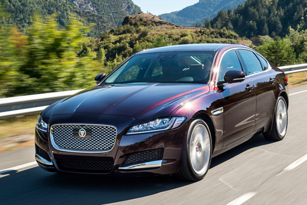 Jaguar XF R Sport - mẫu sedan thể thao thực thụ