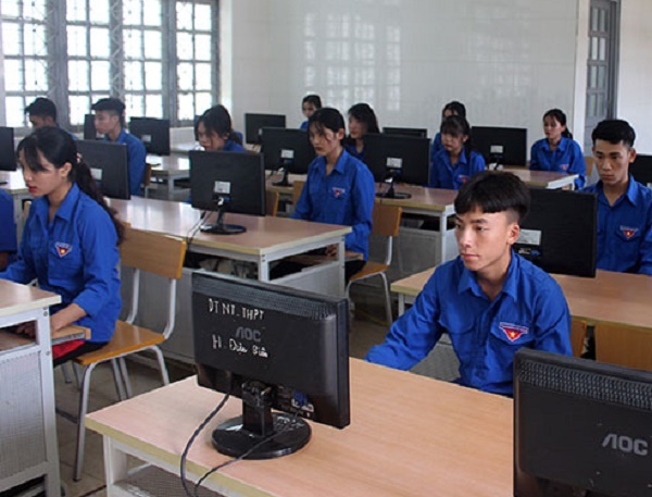 Điện Biên tăng cường bảo vệ, hỗ trợ trẻ em trên môi trường mạng