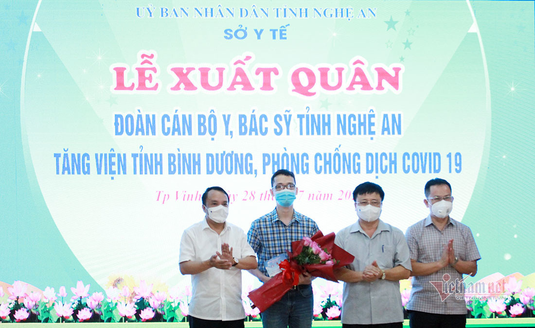 60 y bác sĩ Nghệ An tình nguyện vào Bình Dương chống dịch Coivd-19