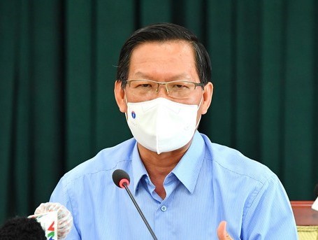 Ho Chi Minh City to vaccinate people after 6pm