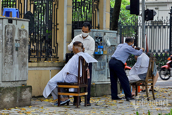 Cắt tóc khi cách ly