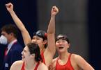 Khó tin: 3 đội bơi cùng phá kỷ lục Olympic và thế giới ở 1 nội dung