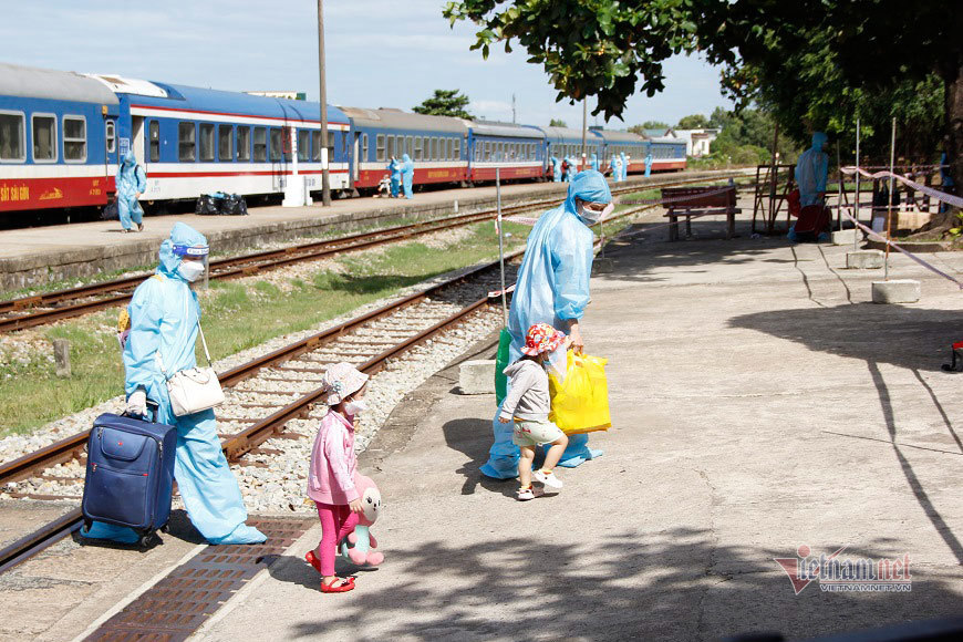 384 người dân Quảng Trị đã về quê trên chuyến tàu 0 đồng