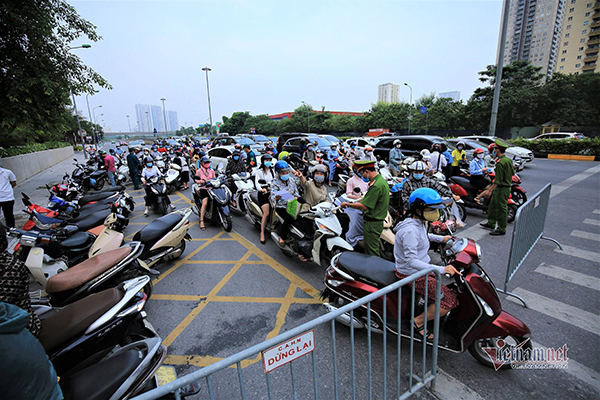 Giãn cách ở Hà Nội, nghiêm kỷ cương mới không lãng phí 'thời gian vàng'