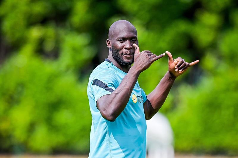Trả giá khủng mua Lukaku, Chelsea nhận vố đau