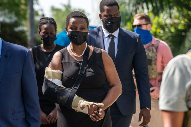 Vợ con Tổng thống Haiti bị ám sát sang Mỹ