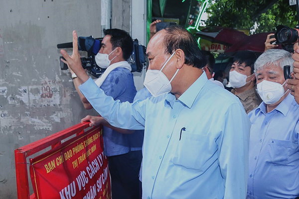 Chủ tịch nước: Tập trung mọi nguồn lực để hạn chế tỷ lệ tử vong do Covid-19