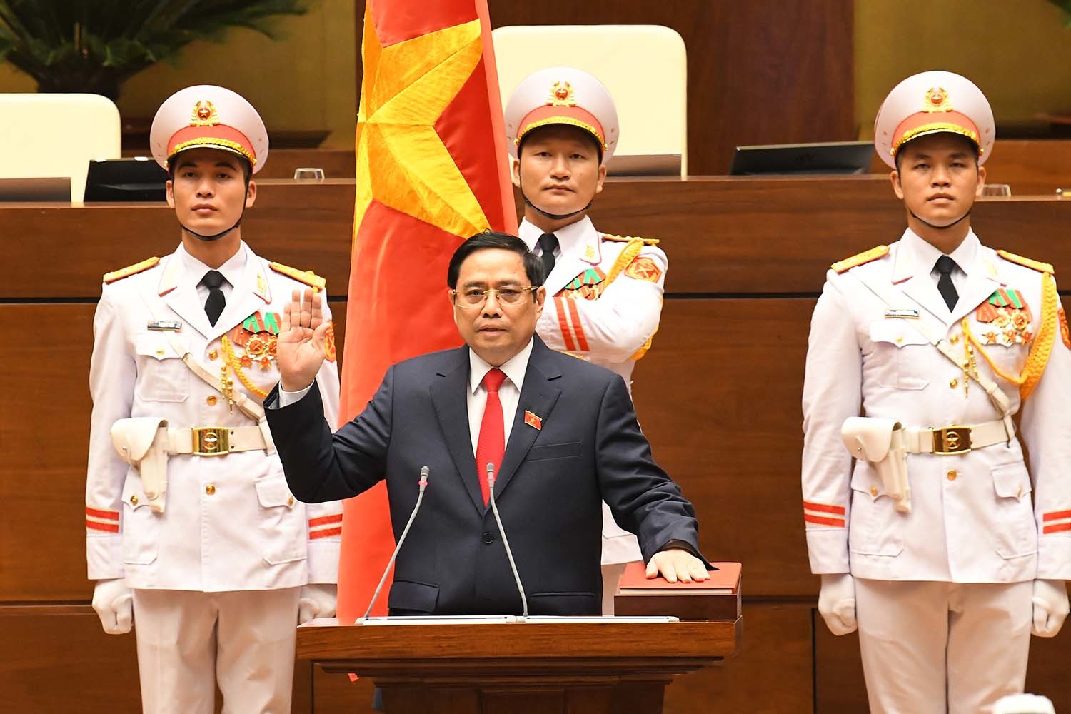 Thủ tướng Hun Sen chúc mừng Thủ tướng Phạm Minh Chính tái đắc cử