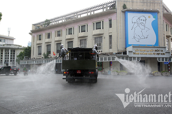 Thời gian vàng còn lại của Hà Nội để dập dịch Covid-19