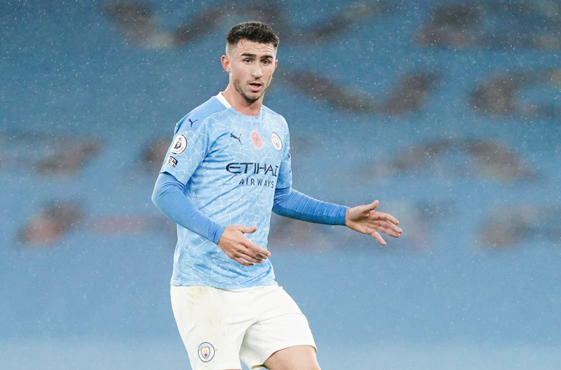 Bức xúc Guardiola, Laporte đòi rời Man City