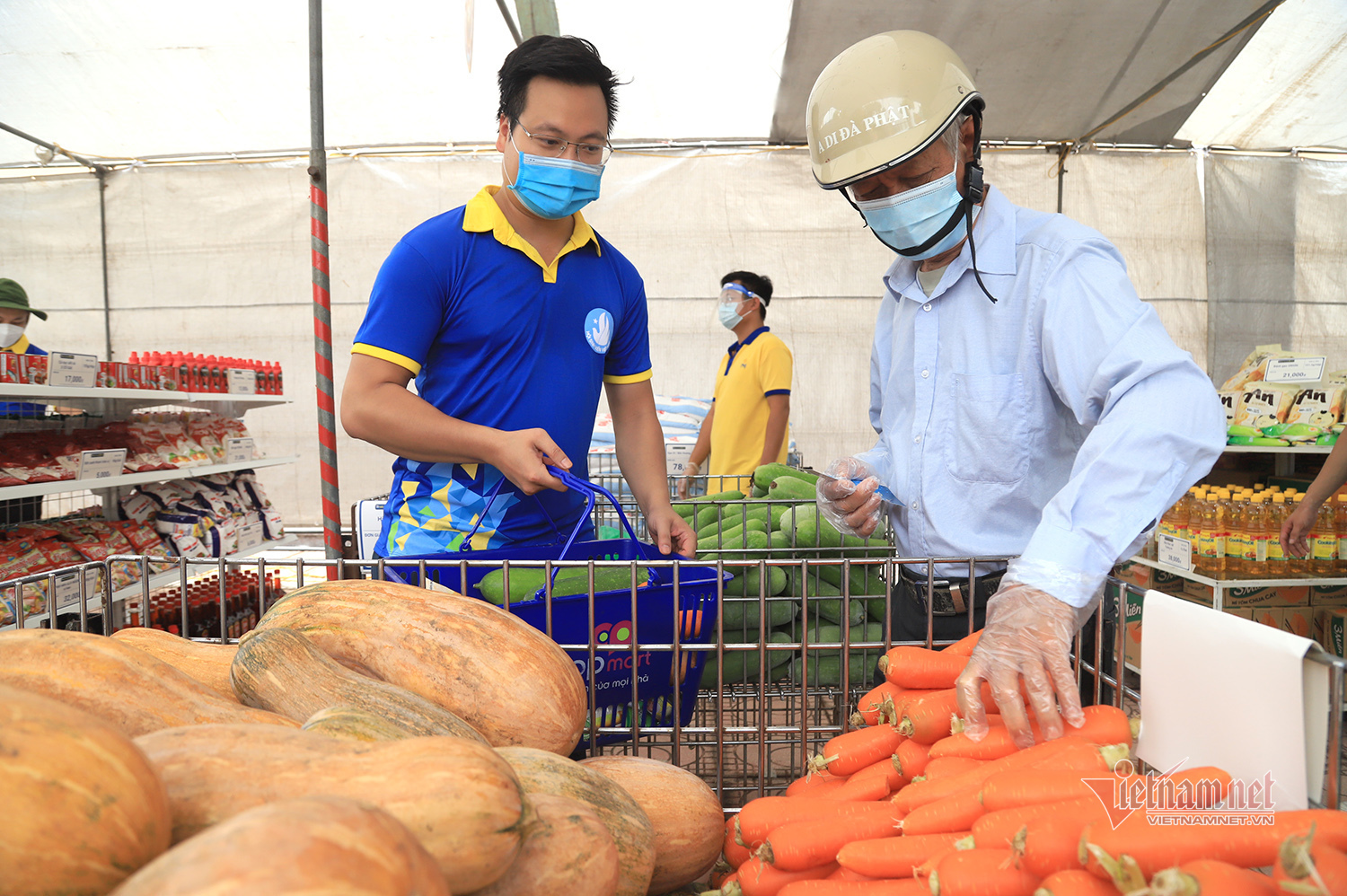 'Siêu thị 0 đồng' đầu tiên ở Hà Nội đón người ảnh hưởng dịch Covid-19