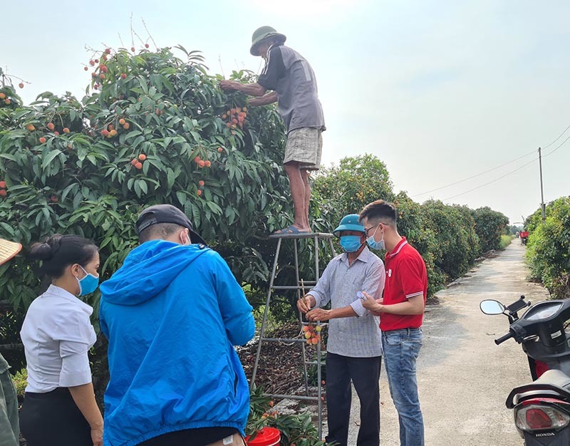 Ngân hàng giảm phí giao dịch, giúp doanh nghiệp vượt qua ảnh hưởng của Covid