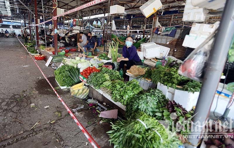 Corona ra chợ, F0 vào siêu thị: Xoay tính chuyện mua bán cho 10 triệu dân