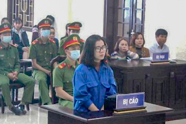 Dùng chiêu 'vác bao tải tiền đi vay tiền', hot girl chiếm đoạt hơn 330 tỷ đồng