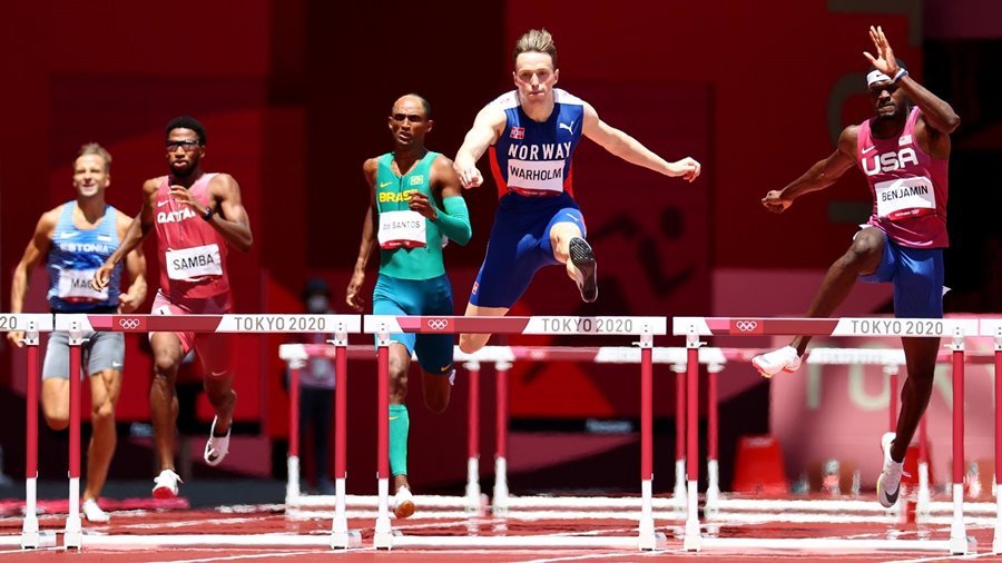 VĐV Na Uy phá kỷ lục Thế giới chạy 400m rào nam