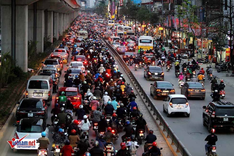 Hanoi'ing traffic, Vietnam. : r/WTF