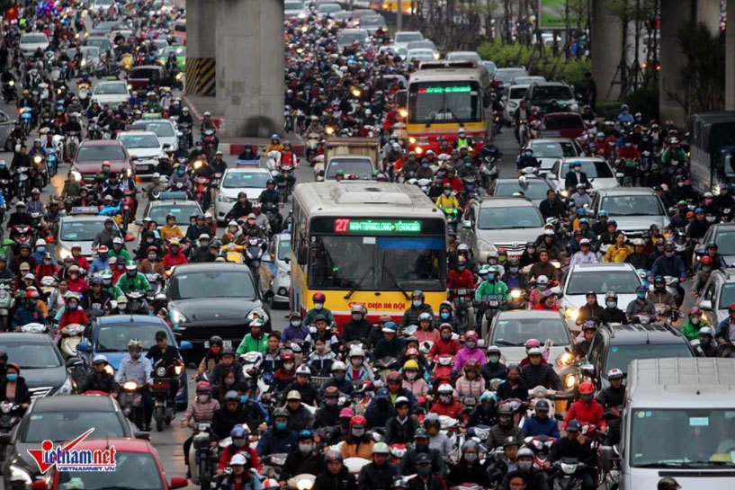 Hanoi'ing traffic, Vietnam. : r/WTF